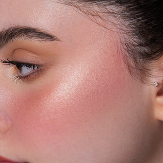 Loca - Highlighter lustrous gold Quiet luxury 01